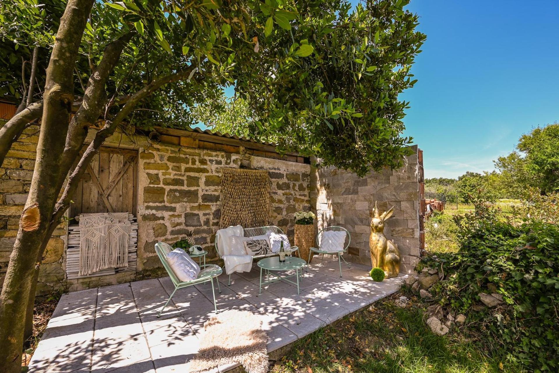 Medanni - Boutique House In Nature With Pool Izola Extérieur photo
